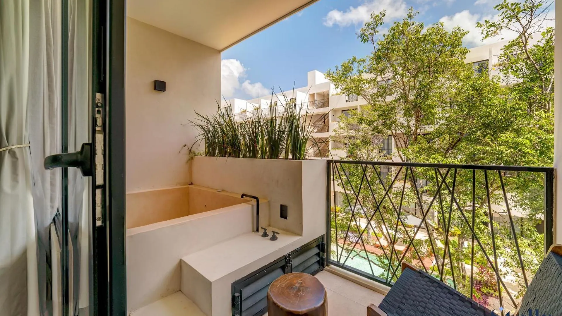 Xibalba Luxe Community With Pool And Gym 5Min To Beach Tulum Apartment